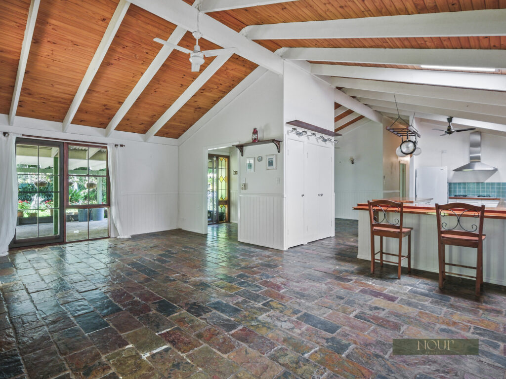 Acreage property with high rental income